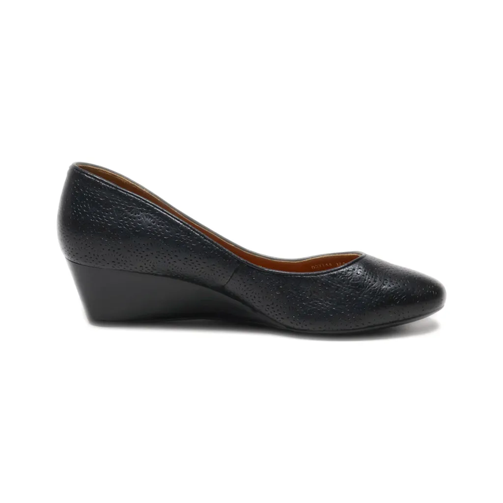 Geox Ballerinas Leather Black Colour For Women