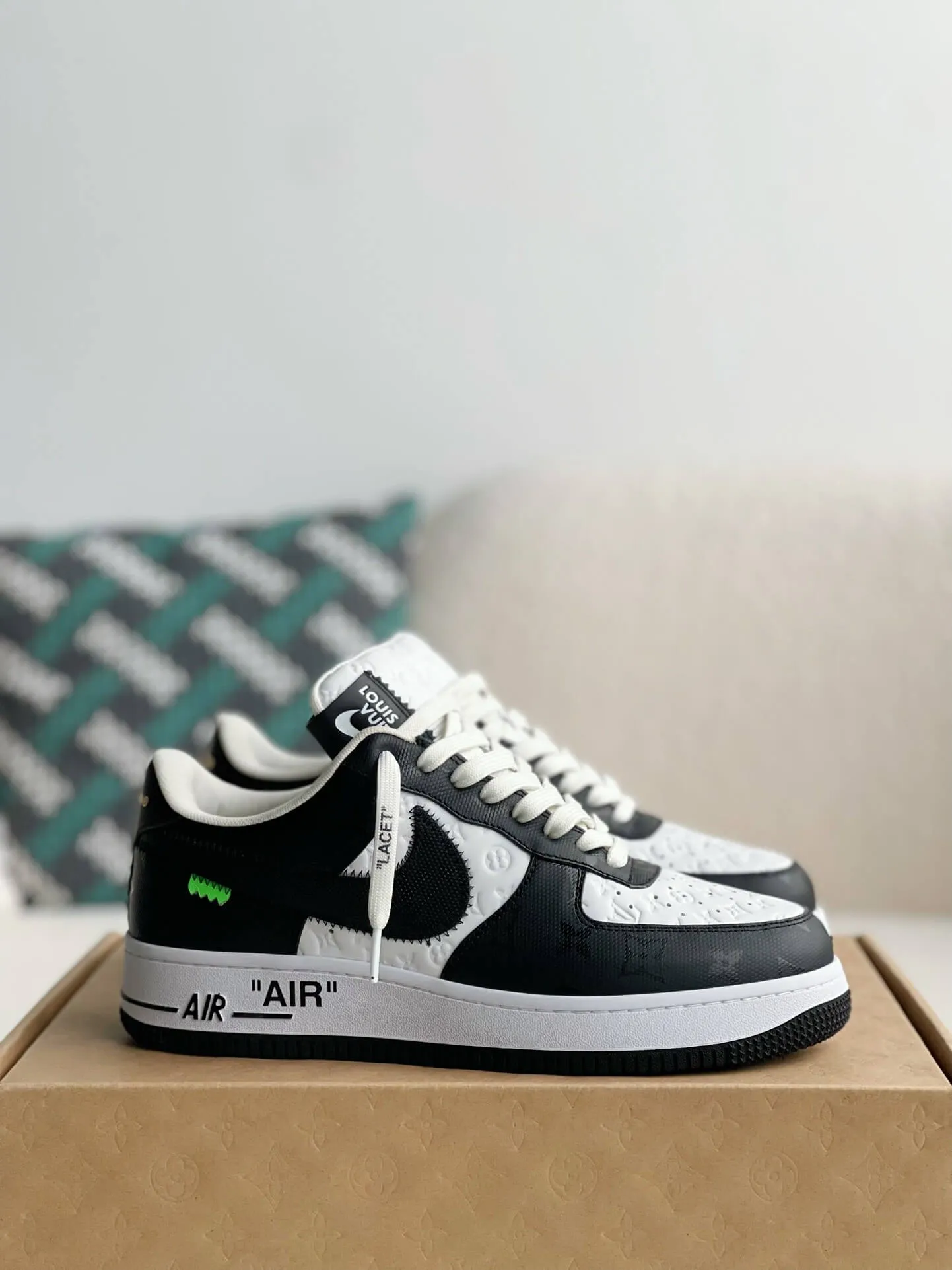 Nike x Louis Vuitton LV Air Force 1 Black White Sneakers